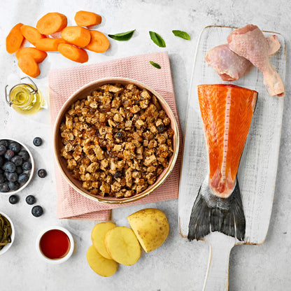 10x390g Naturo Grain & Gluten Free Salmon with Chicken in Herb Jelly Dog Food - Damaged Packaging